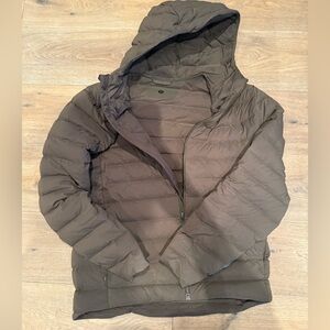 Lululemon Athletica army green puffer